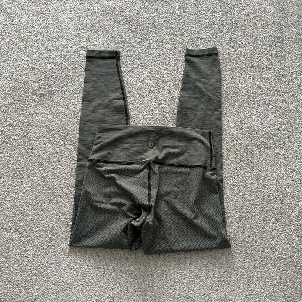 lululemon Wunder Under 28" Tight size 8 in Wee are from space sage dark olive